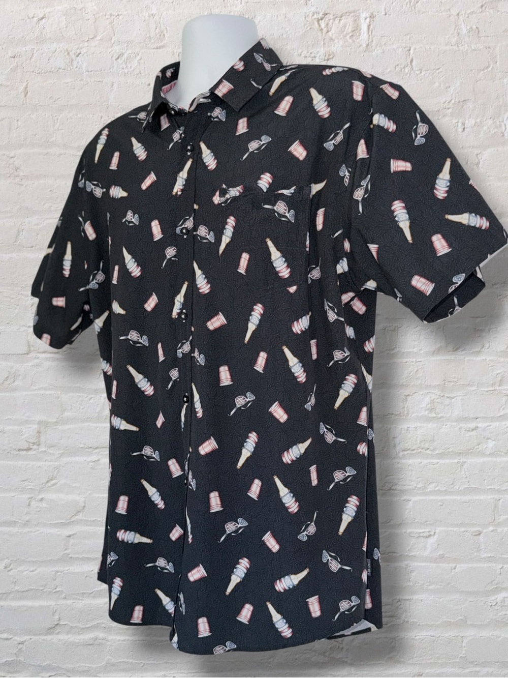 Departwest Performance Men’s XL Black Patriotic Beer Pong Button Shirt DW119CA - Picture 2 of 7